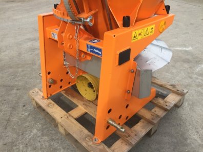 Kuhn VSA 360 sand/salt spreader