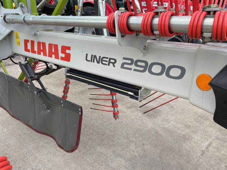 Claas Liner 2900 twin rotor rake