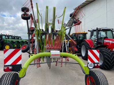 Claas Liner 2900 twin rotor rake