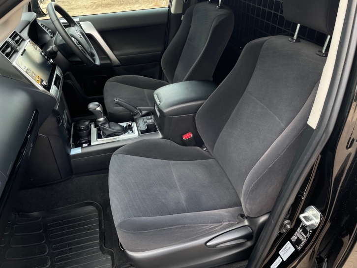 Toyota Land Cruiser Commercial Active 2.8 Diesel