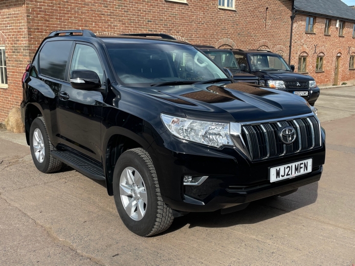 Toyota Land Cruiser Commercial Active 2.8 Diesel