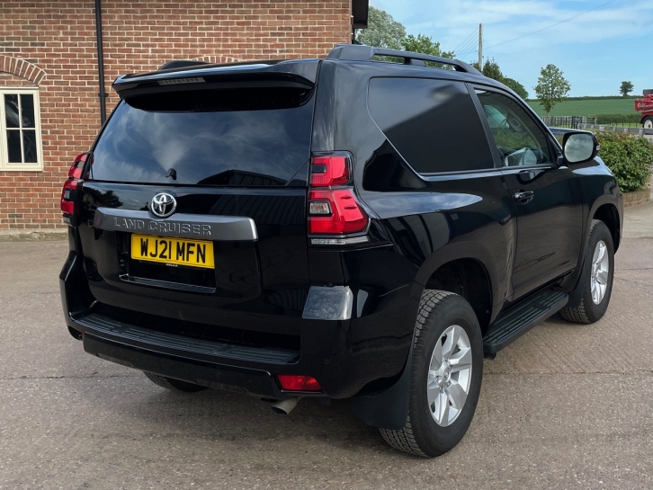 Toyota Land Cruiser Commercial Active 2.8 Diesel