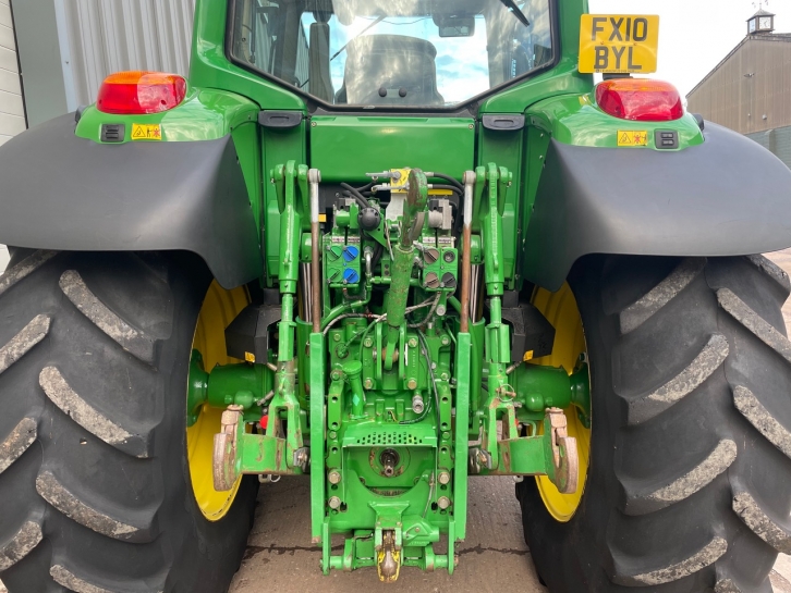 John Deere 6930