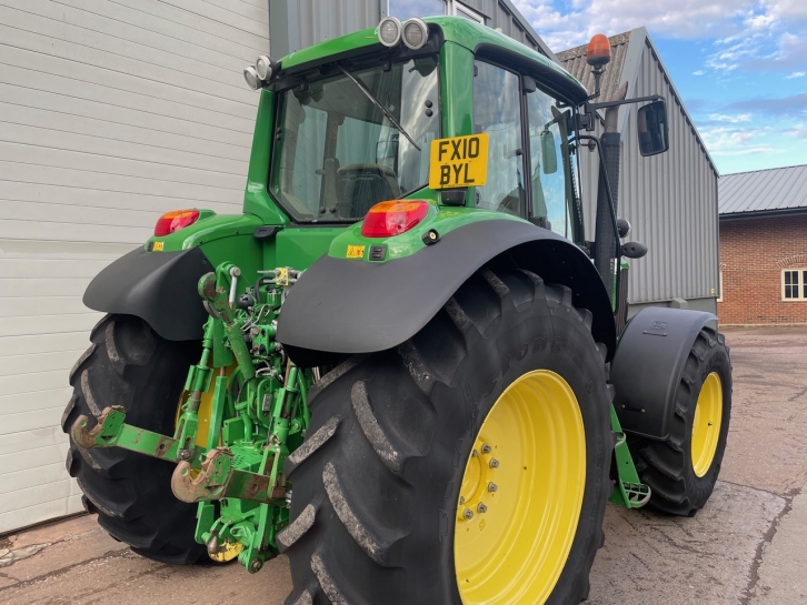 John Deere 6930
