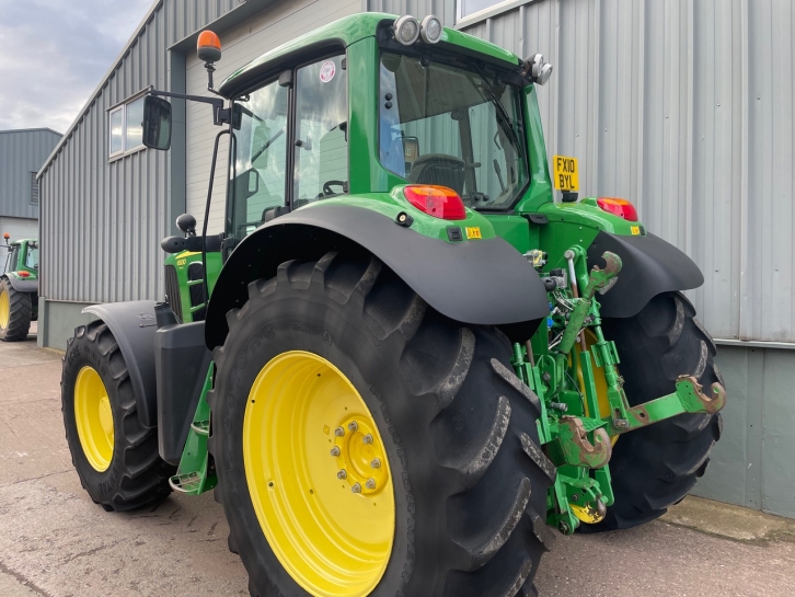 John Deere 6930