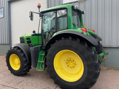 John Deere 6930