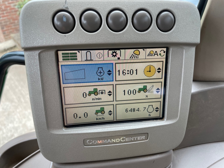 John Deere 6630