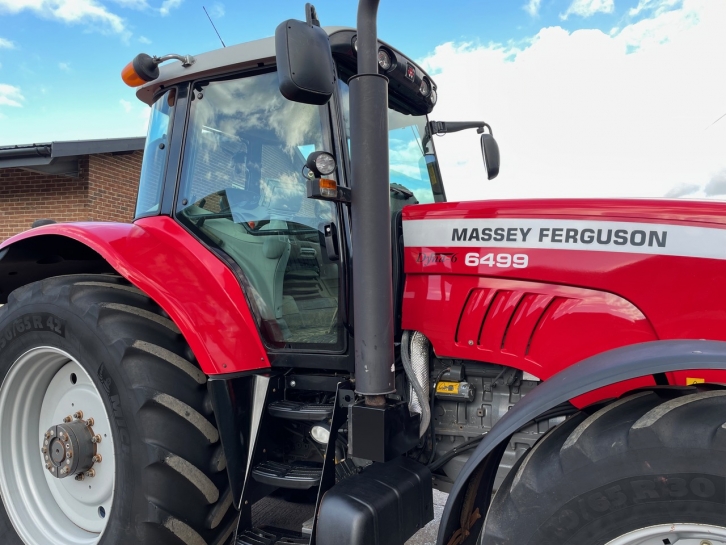 Massey Ferguson 6499
