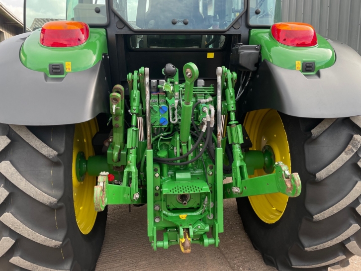 John Deere 6110RC