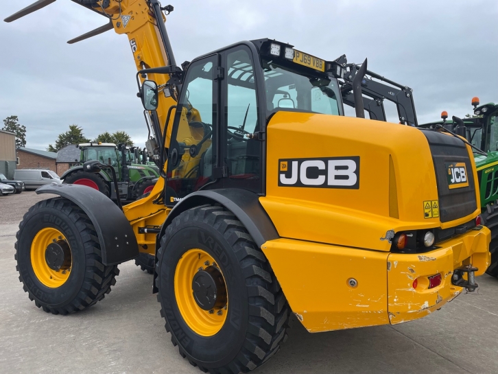 JCB TM420