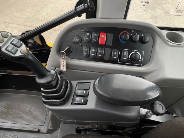 JCB TM420