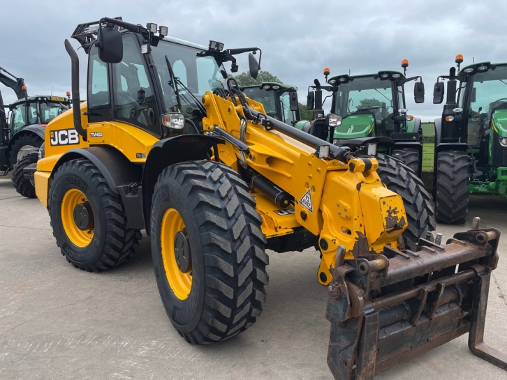 JCB TM420