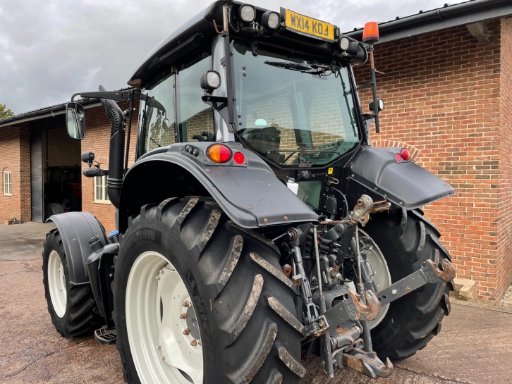 Valtra N143 Hi-Tec