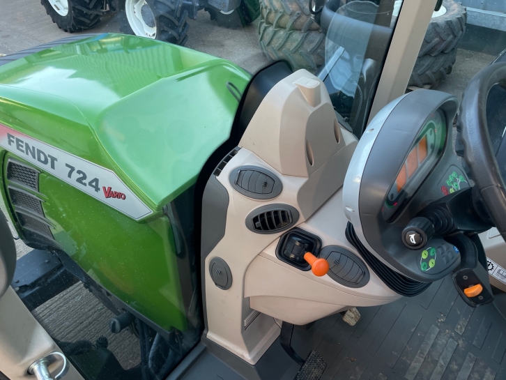 Fendt 724