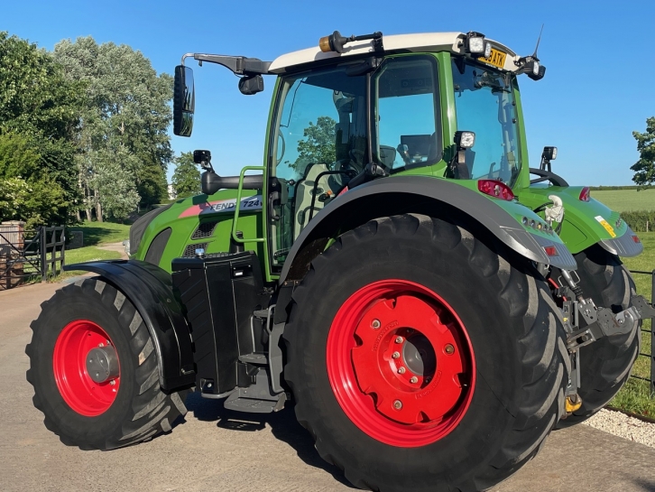 Fendt 724