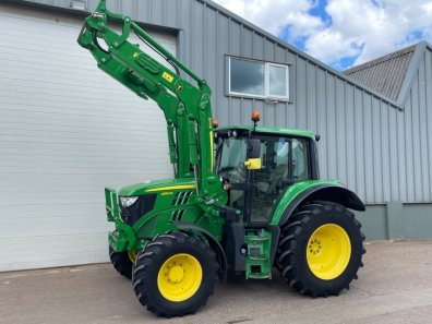 John Deere 6120M
