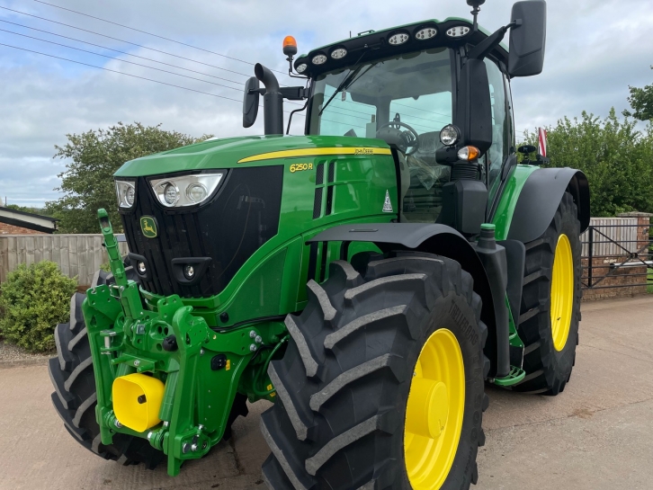 John Deere 6250R Ultimate Edition