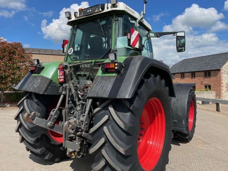 Fendt Favorit 818