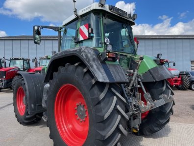 Fendt Favorit 818