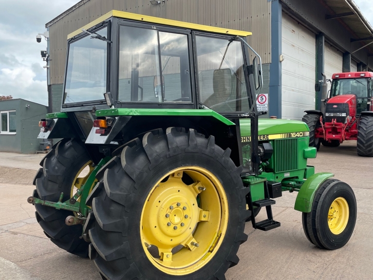 John Deere 1640