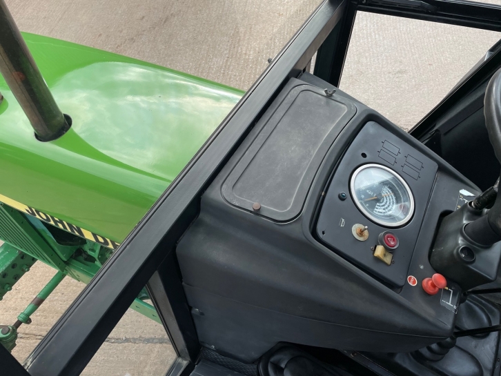 John Deere 1640