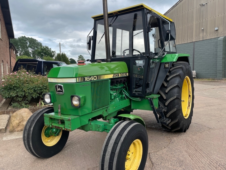 John Deere 1640