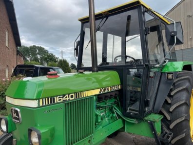 John Deere 1640