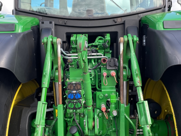 John Deere 6155R