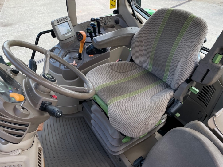 John Deere 6330