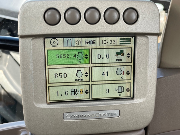 John Deere 6330