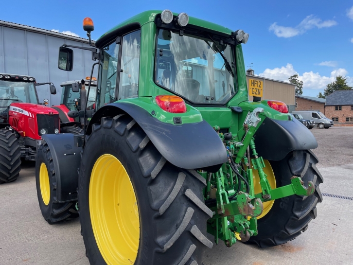 John Deere 6330