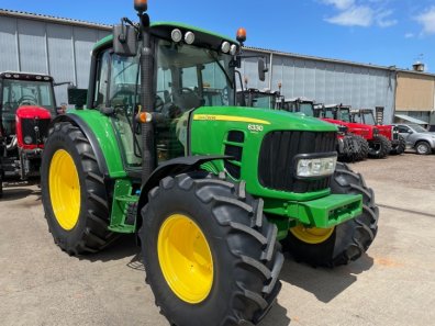 John Deere 6330