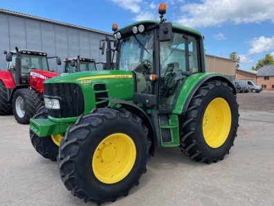 John Deere 6330