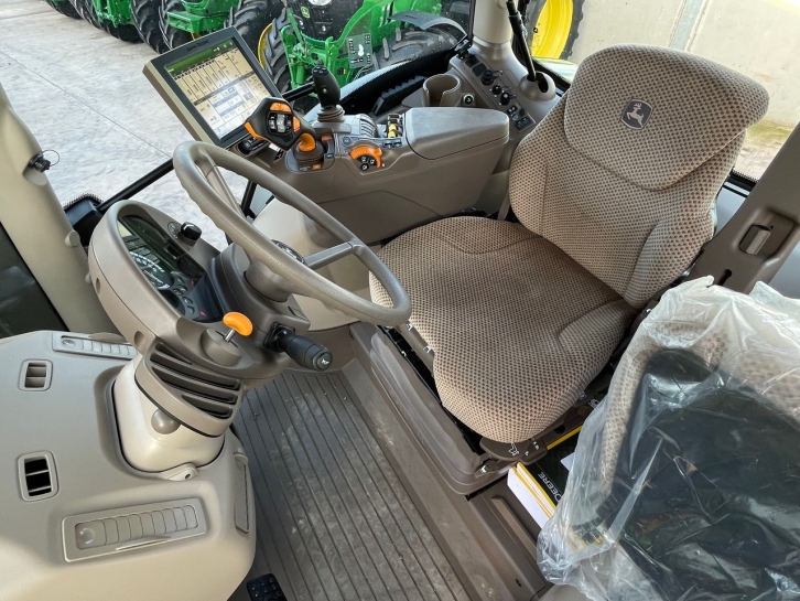 John Deere 6215R Ultimate Edition