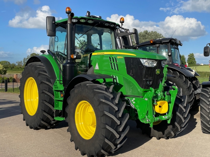John Deere 6215R Ultimate Edition