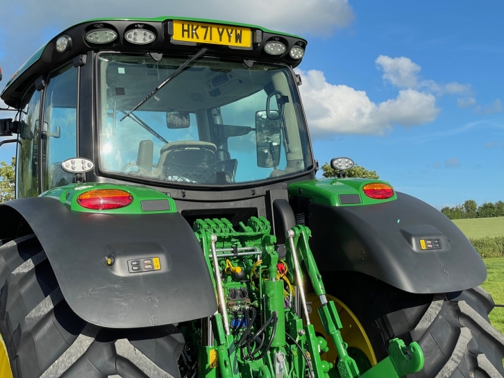 John Deere 6215R Ultimate Edition