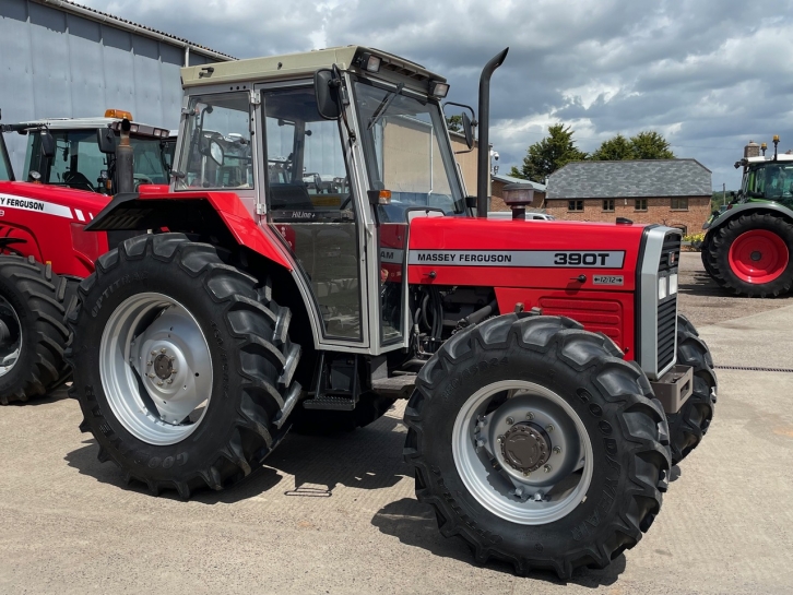 Massey Ferguson 390T