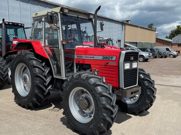 Massey Ferguson 390T