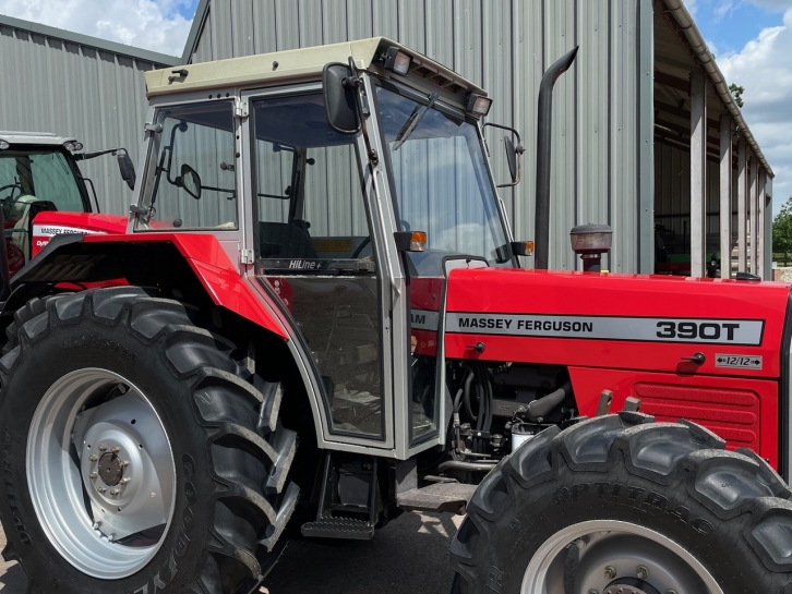 Massey Ferguson 390T