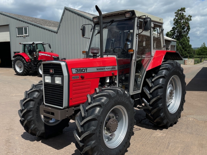 Massey Ferguson 390T
