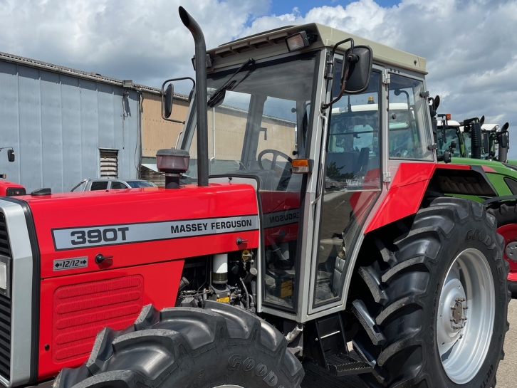 Massey Ferguson 390T