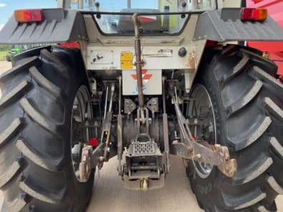 Massey Ferguson 390T