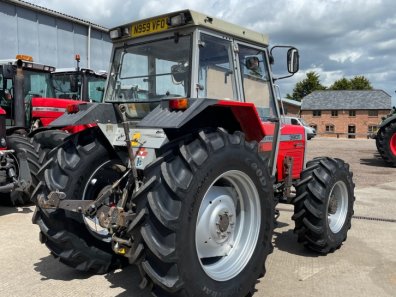 Massey Ferguson 390T