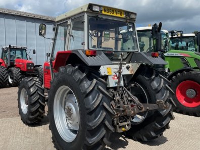 Massey Ferguson 390T