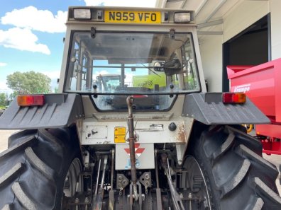 Massey Ferguson 390T