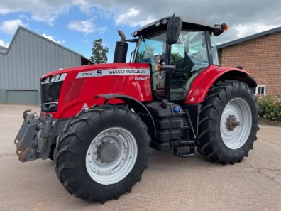 Massey Ferguson 7724S Efficient