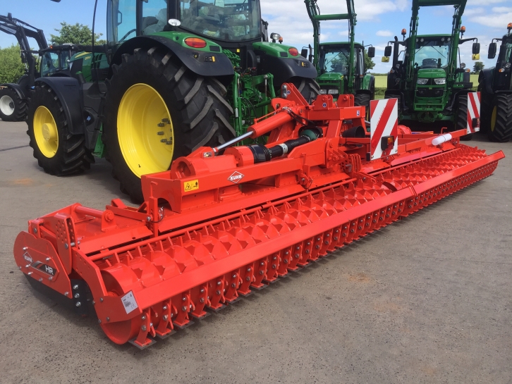 Kuhn HR6004 power harrow