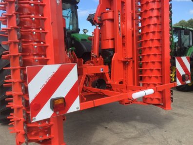 Kuhn HR6004 power harrow