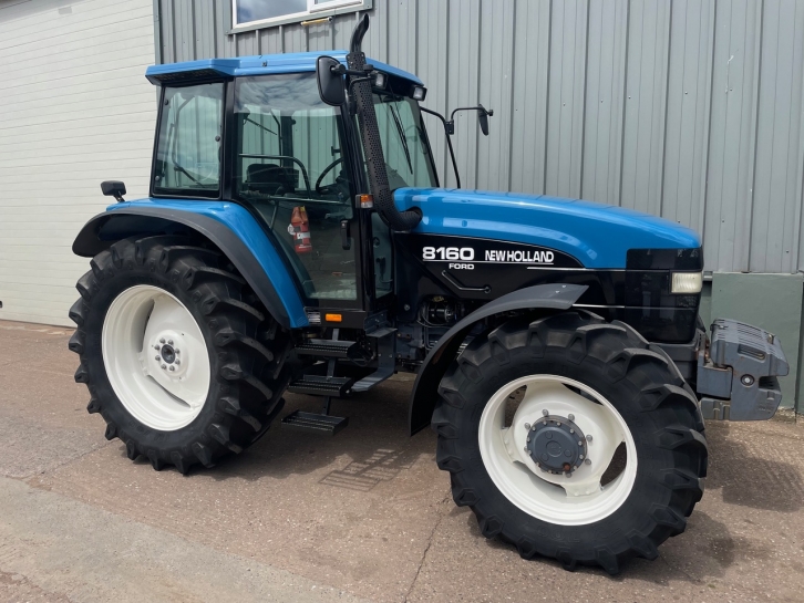 New Holland 8160