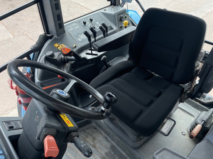 New Holland 8160